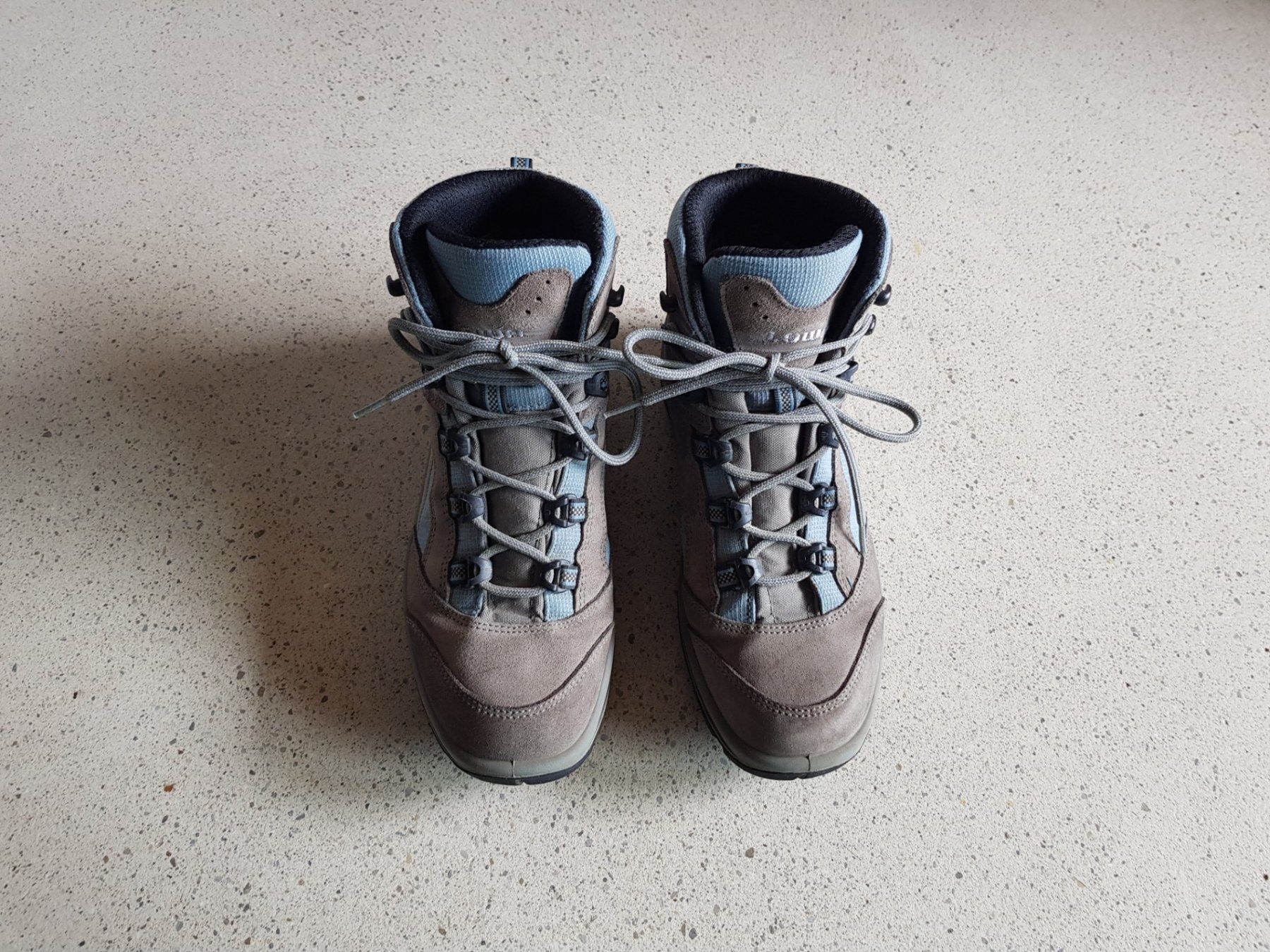 Lowa Scarpe da donna: Lowa Cascade Wanderschuh Grösse 39.5 – Usato da Basel venduto da fafa68 1