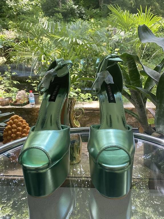Scarpe da donna: Tacchi NUOVI 38 – Nuovo (secondo la descrizione) da Davesco-Soragno venduto da Chichijango