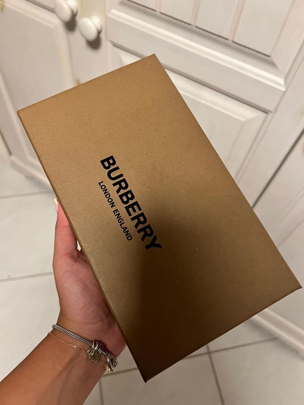 Burberry Foulards & écharpes: Burberry Seidentuch – Neuf (Voir description) à Muhen par lau_7wcq 4