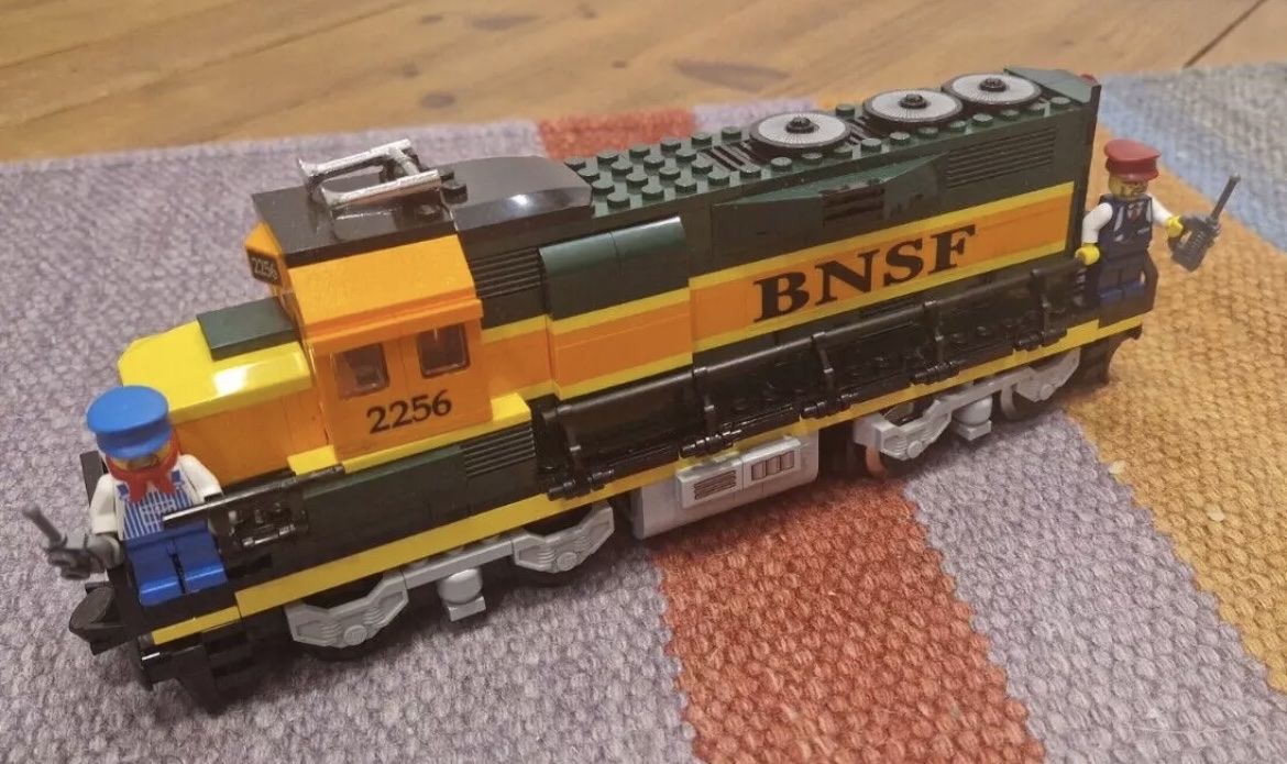 Lego Kit di costruzioni: Lego 10133 burlington santa fe – Usato da Airolo venduto da Bagaion99