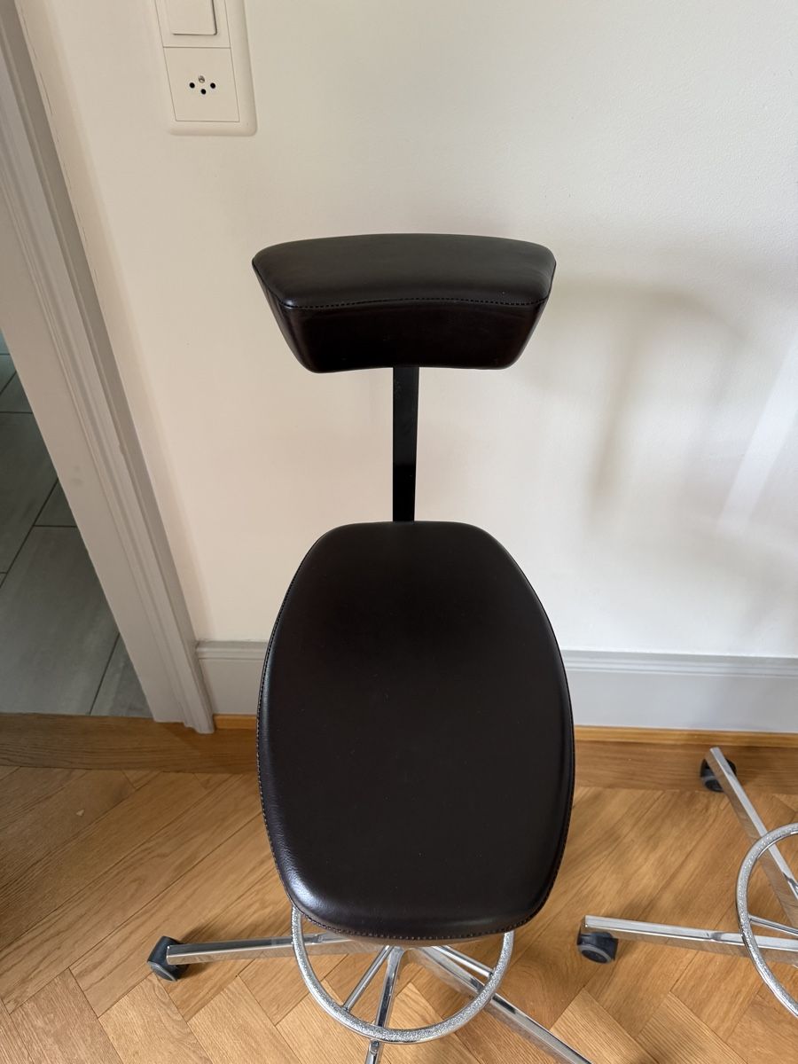 Vitra Sgabelli: 2 x George Nelson Perch Stool von Vitra – Usato da Zürich venduto da anaseitz 2