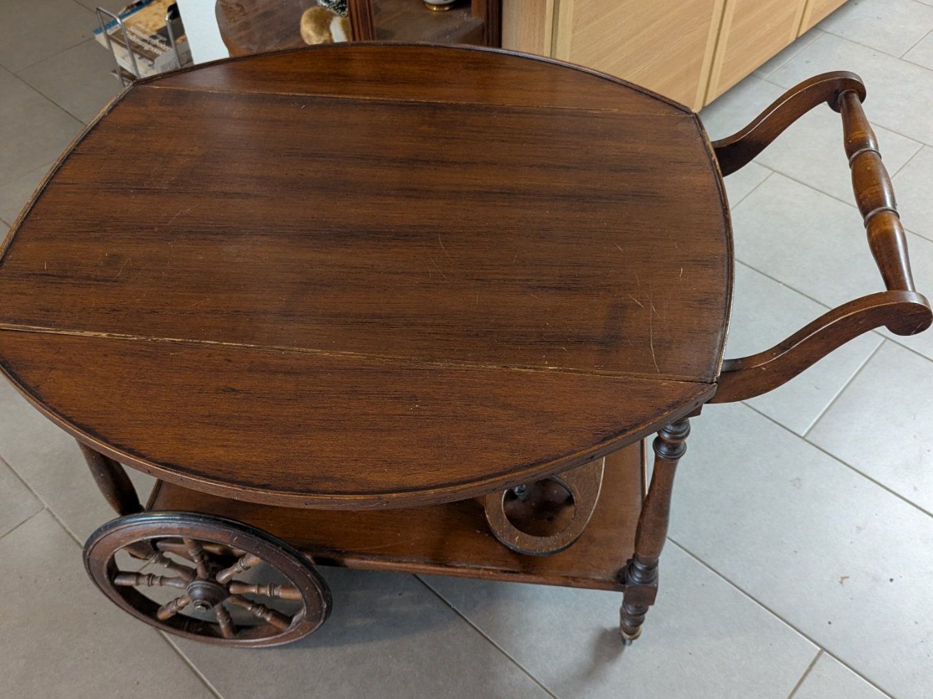 Tables: alter antiker Servierwagen Bartisch – D'occasion à Oberbipp par theresiafrosch 3