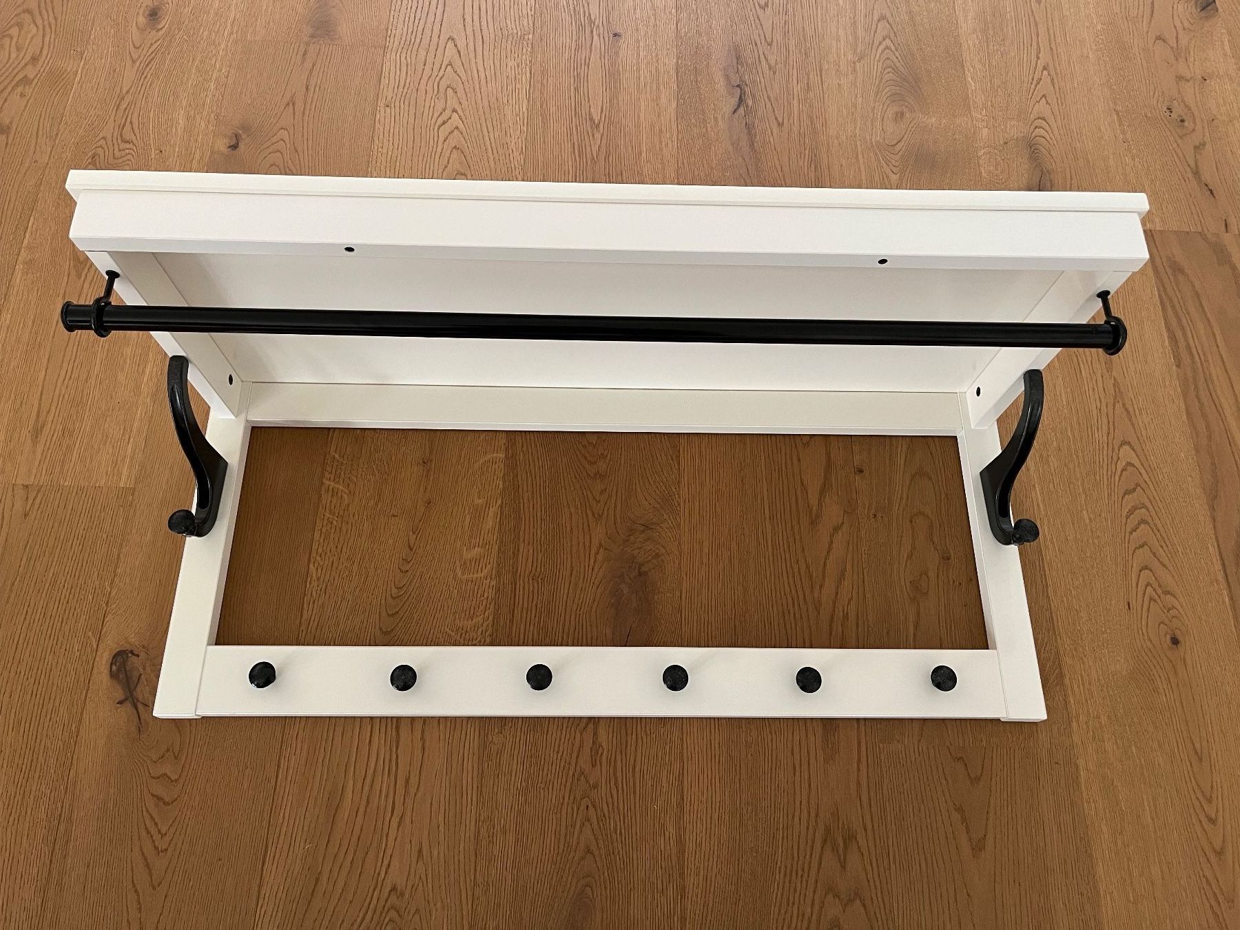 Ikea Garderobe: Hutablage "Hemnes" – Gebraucht aus Balgach von Olieto 1