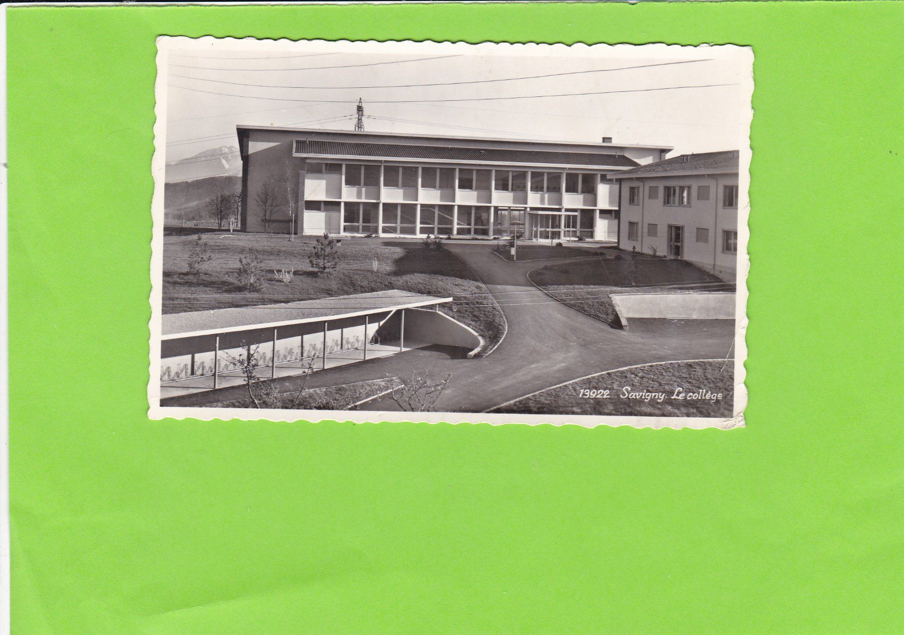 Cartoline postali: Savigny, le collège – Usato da St. Peterzell venduto da neckertal