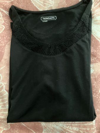 schwarzes Sommer Shirt, Rundhalsausschnitt/Spitze, neu