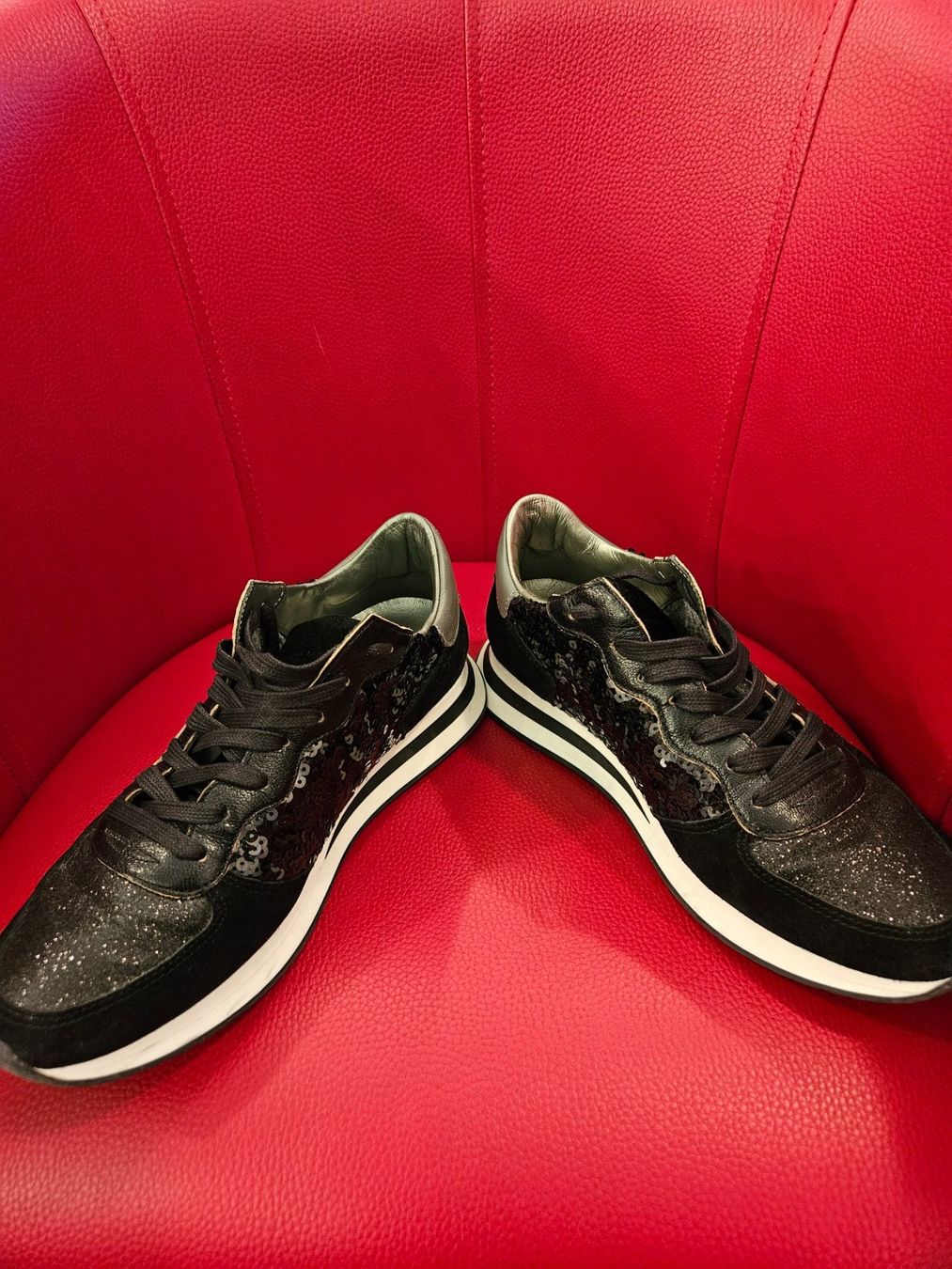 Scarpe da donna: Sneackers – Usato da Boniswil venduto da insideBoutique