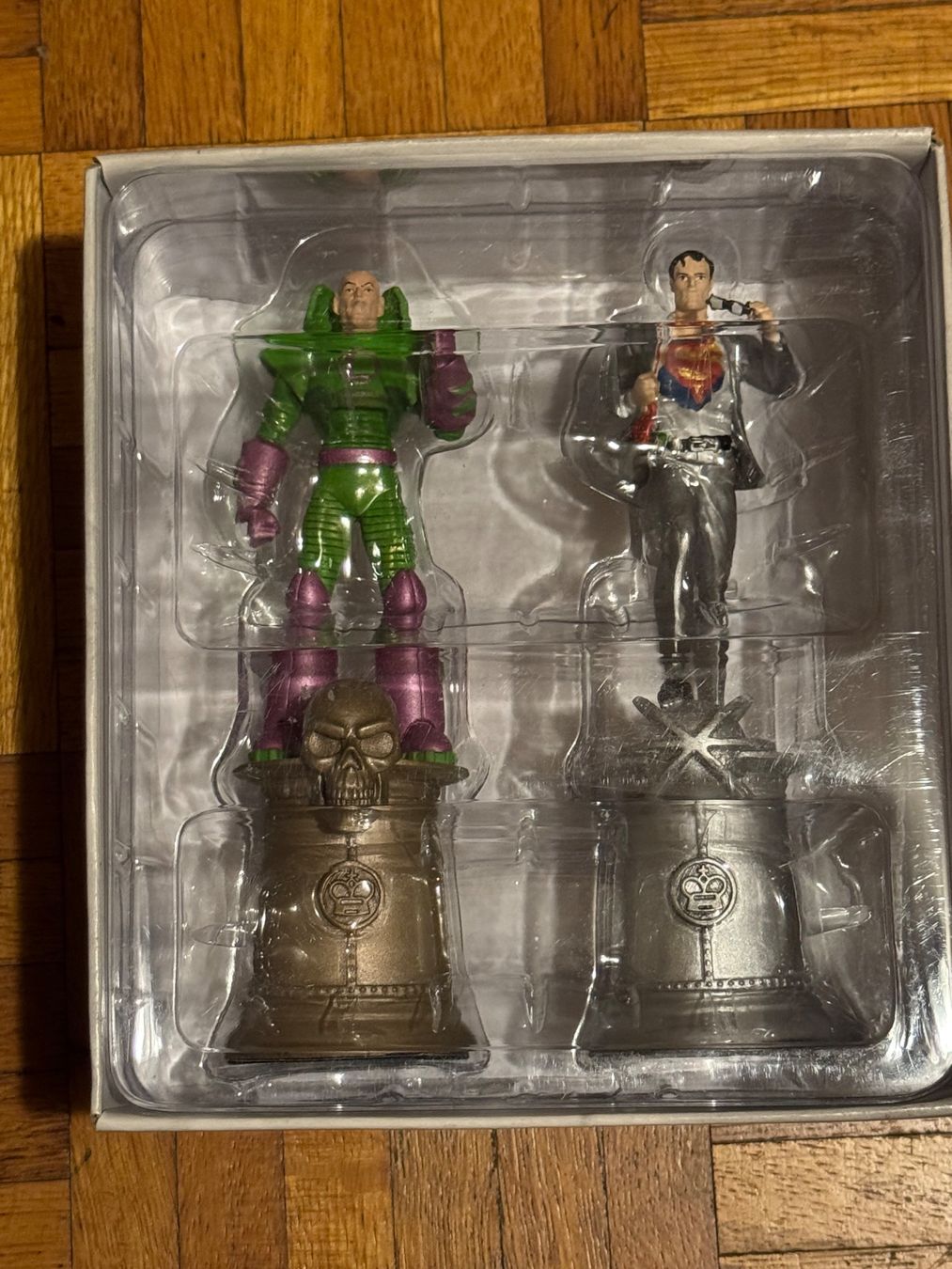 Statuette: Eaglemoss Schachfiguren Lex Luthor Clark Kent Special3 2015 – Nuovo e nell'imballaggio originale da Grabs venduto da Dekostuebli