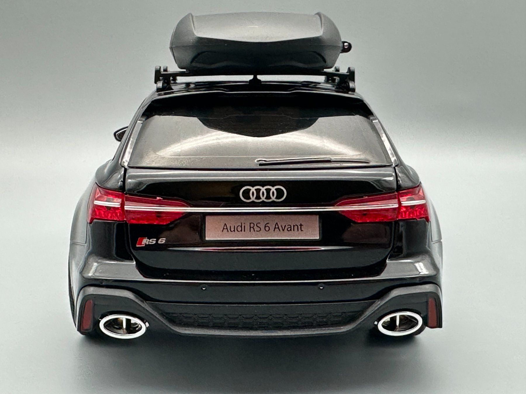 Modellini d'auto: Audi RS6 C8, Modellauto 1:18 – Nuovo (secondo la descrizione) da Schlieren venduto da Selected_Model_Cars 6