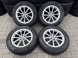 4 jantes Audi 17 pouces 225-60-17 Pirelli