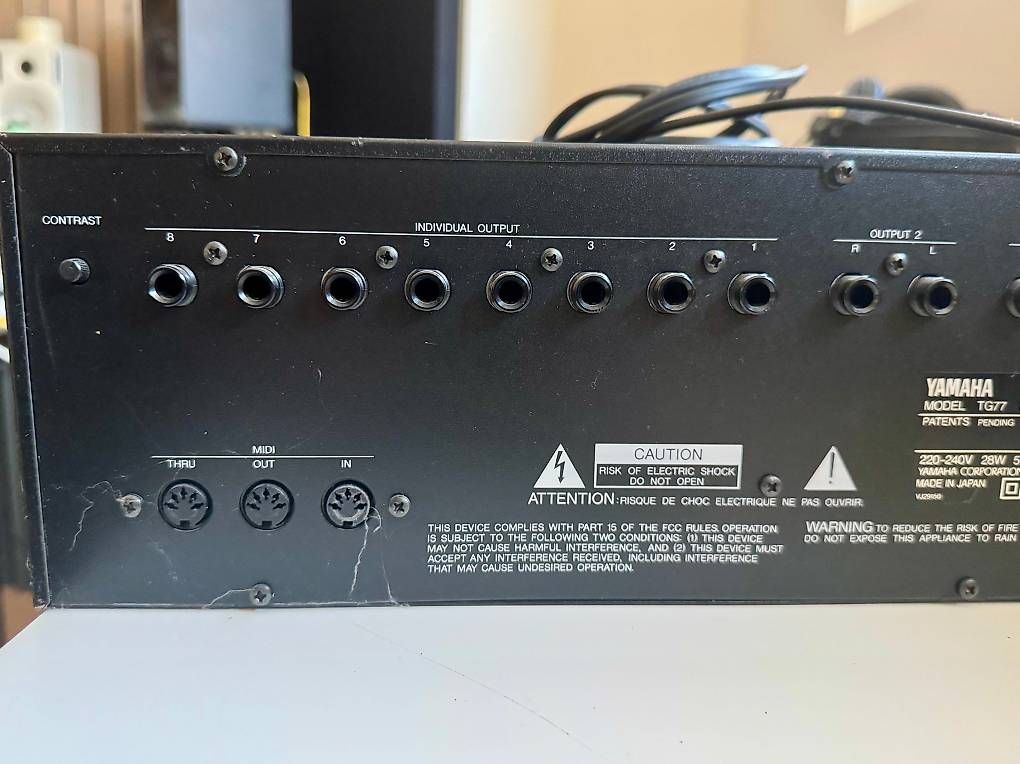 Strumenti musicali: YAMAHA TG77 SYNTHETISEUR TONE GENERATOR – Usato da St-Imier venduto da Swann-Thommen 3