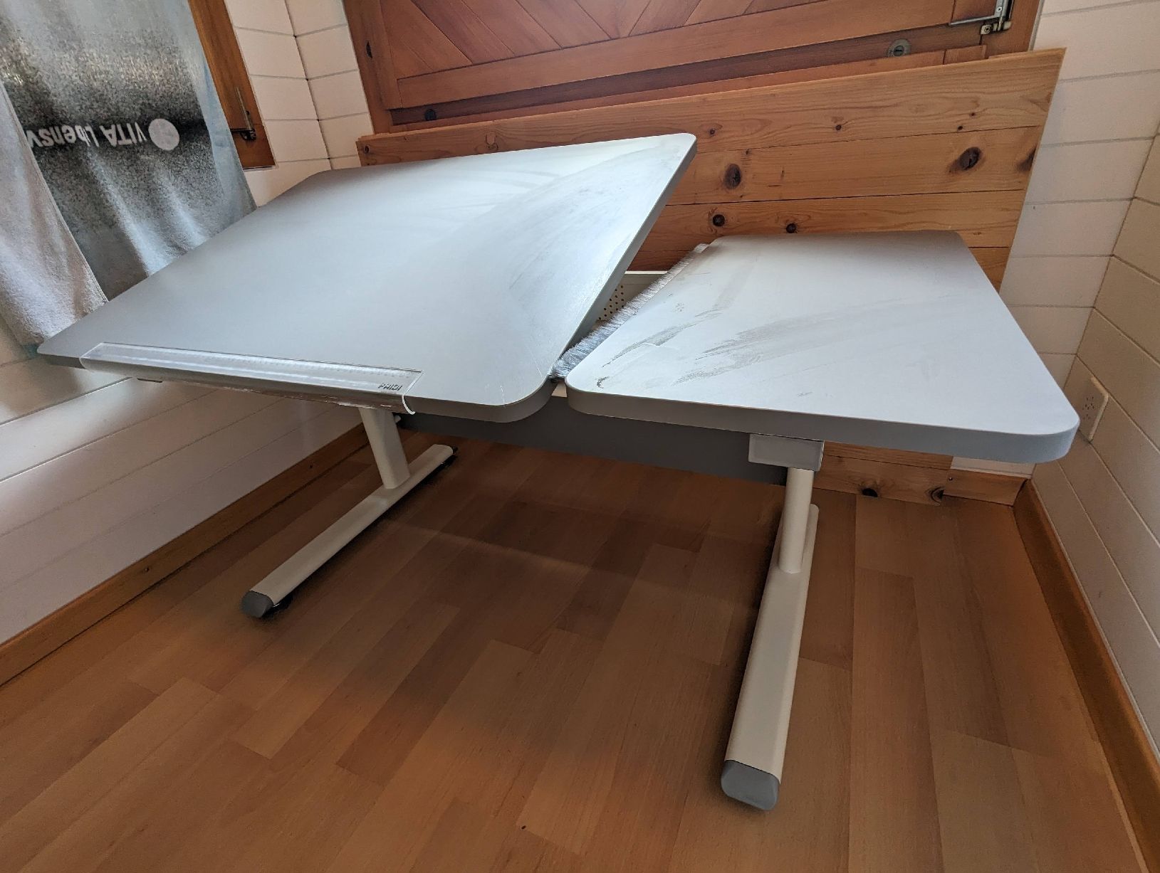Scrivanie: Kinderschreibtisch Modell DALVIN – Usato da Rudolfstetten venduto da stiblomat