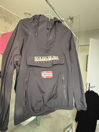 Napapijri Schlupfjacke schwarz, Grösse M guter Zustand