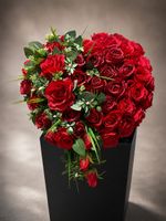 Herz mit roten Rosen für Friedhof. D- ca.40 cm; 3kg 450 gr