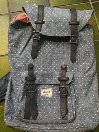 Rucksack Herschel blau gepunktet gebraucht