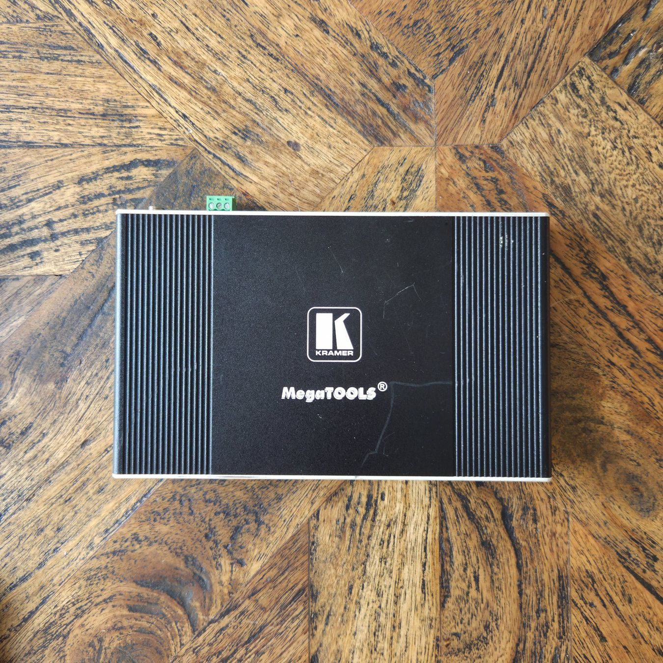 Adattatori: Kramer MegaTOOLS VM-3H2 HDMI Verteilerverstärker – Usato da Zürich venduto da Wickeddude 1