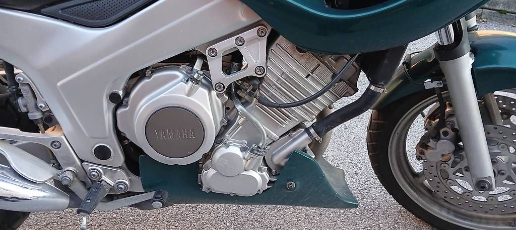 Touring: Yamaha TDM 850 EXP du jour – Usato da Vétroz venduto da g-pro 3