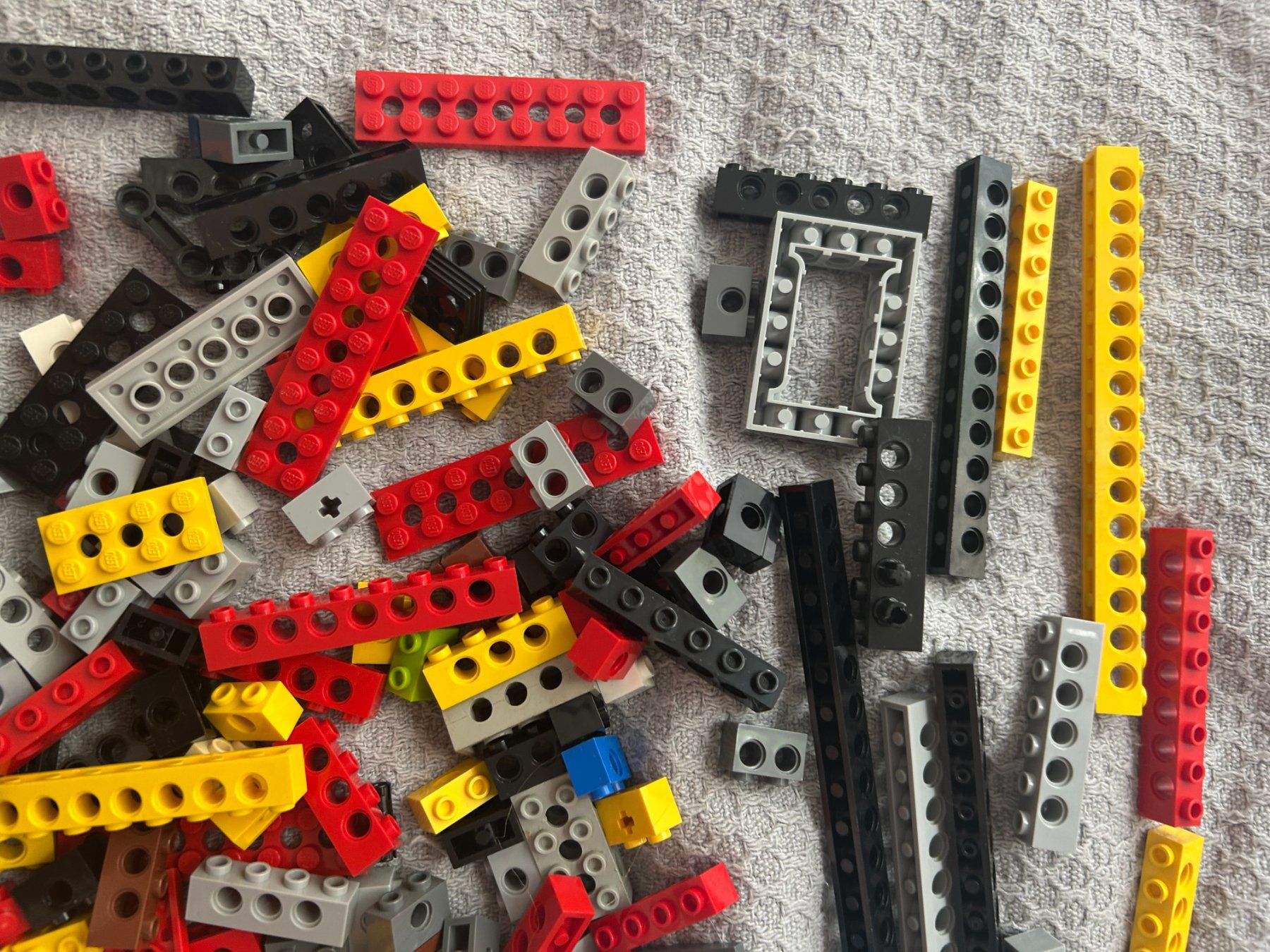 Lego Jouets: 240 Gramm gerade Lego Technik Lochbalken – D'occasion à Volketswil par Daniel68ernst 3