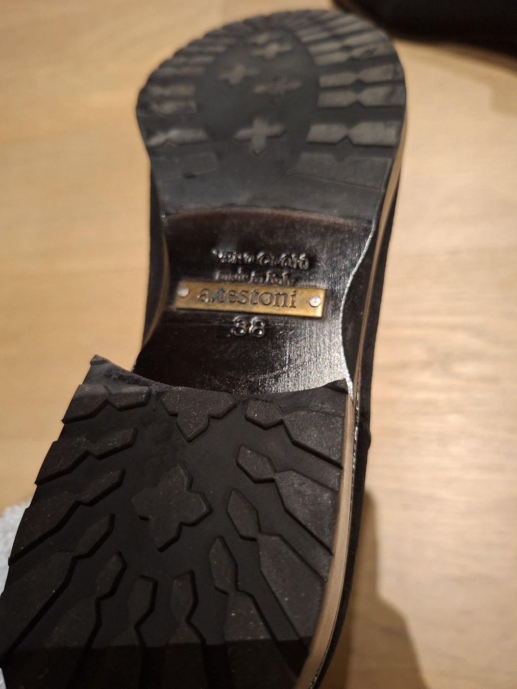 Chaussures femmes: A.Testoni Black Suede Leather Boots - Size 37 – D'occasion à Zürich par oli_p8cc 1