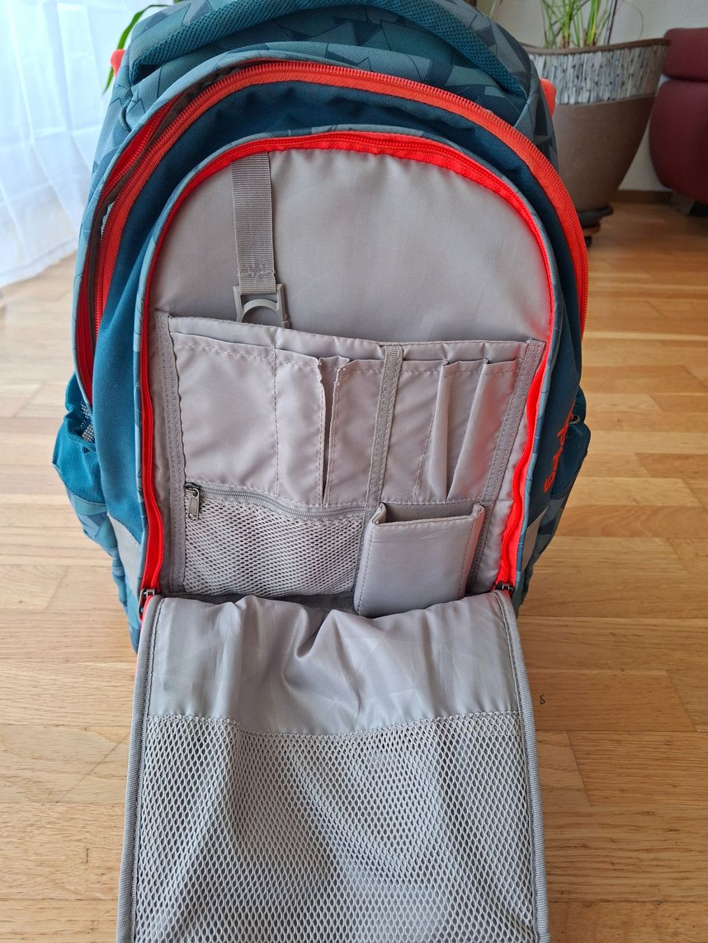 Satch Zaini: Schulrucksack "Satch" – Usato da Liebefeld venduto da trypanosoma 3