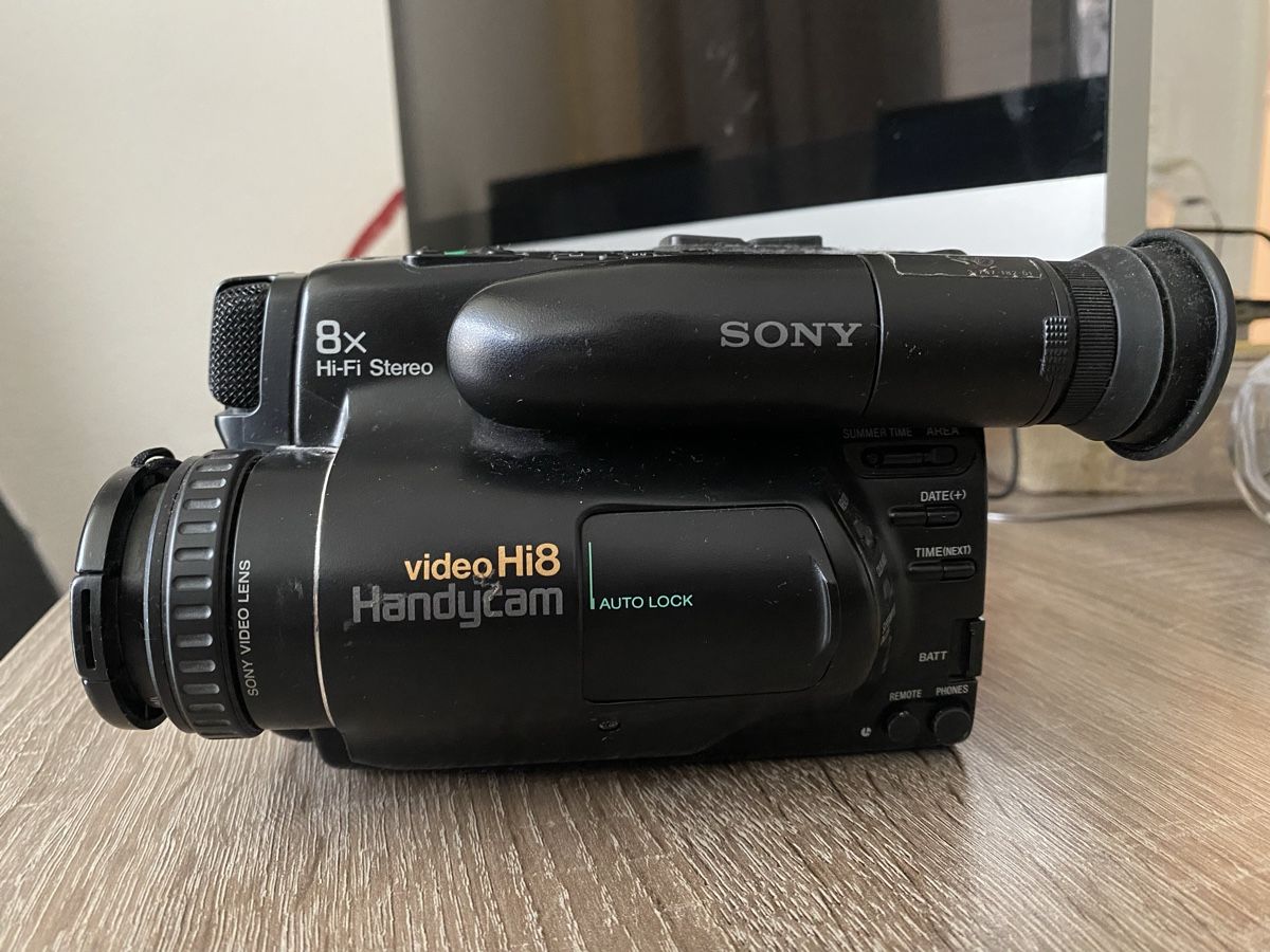 Sony Camcorder: Sony Handycam video Hi8 – Gebraucht aus Biel/Bienne von