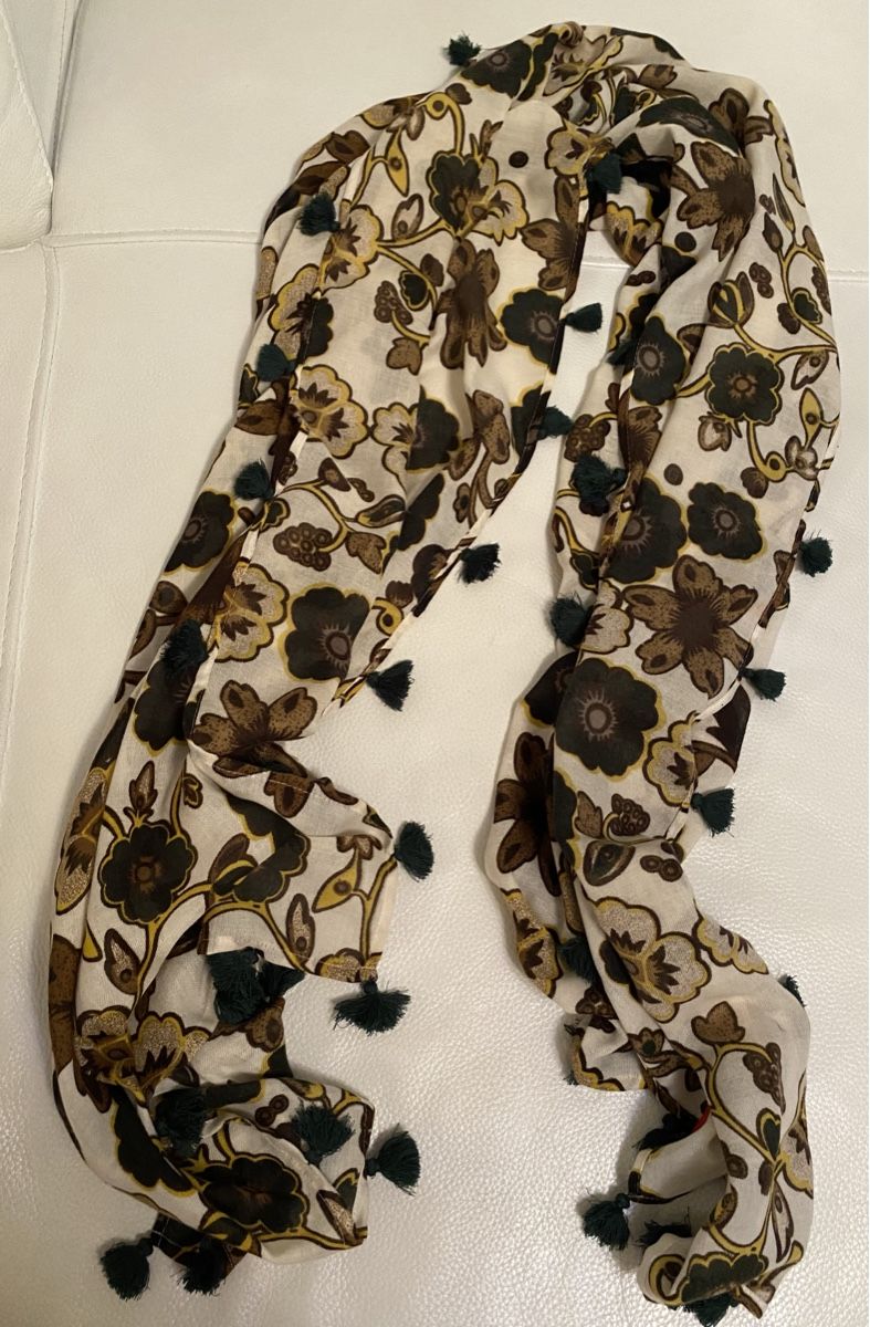 Esprit Foulards, Tücher & Schals: Esprit Schal 🌸 – Gebraucht aus Opfikon von Luis144