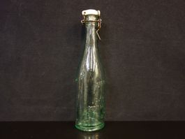 kleine alte Flasche A. TSCHUMI MINERALWASSER BIEL LIMONADE