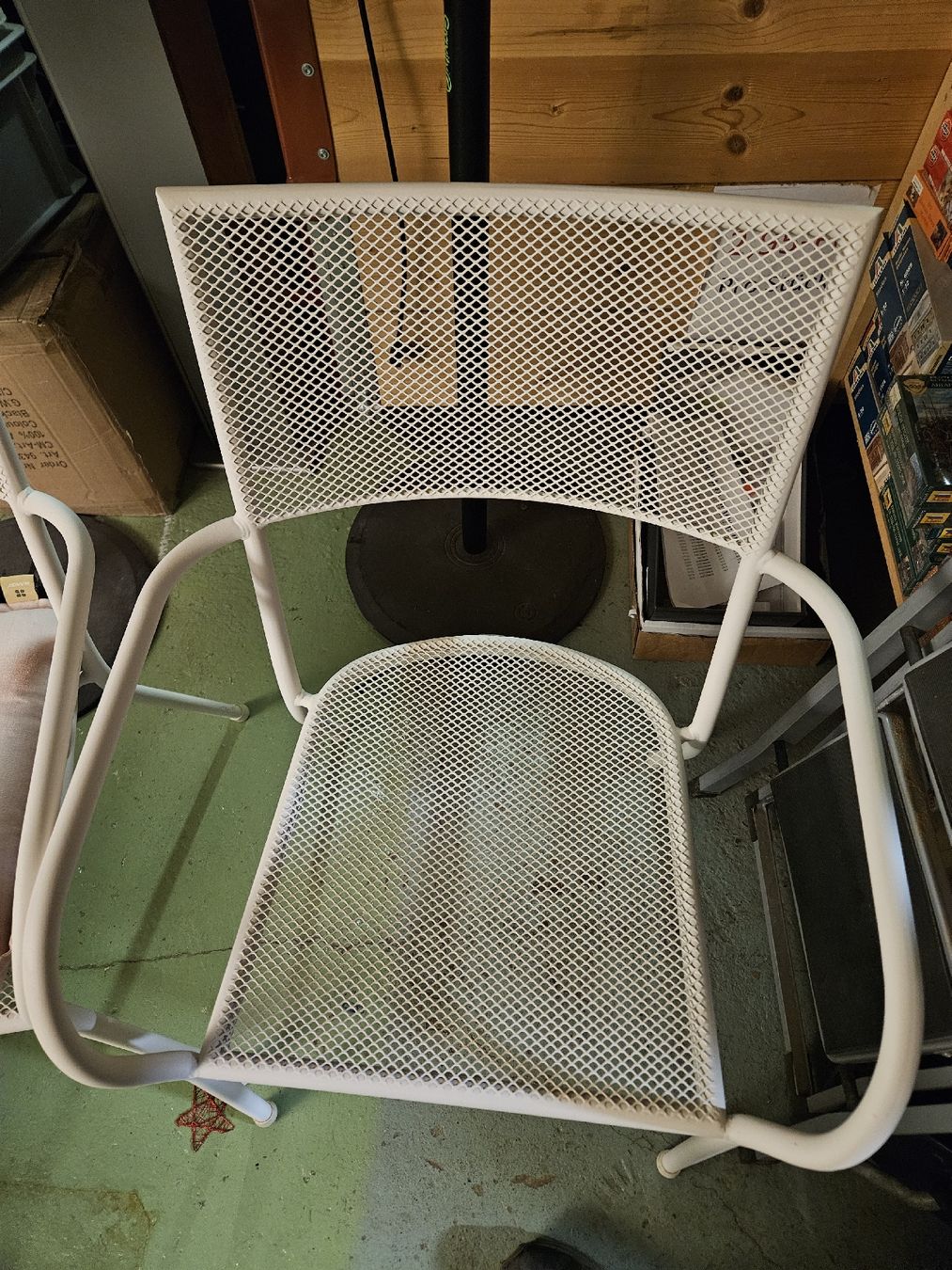 Set di tavolo e panche: Gartenset Tisch mit 4 Stühlen – Usato da Rorschach venduto da TimelessTrading 3