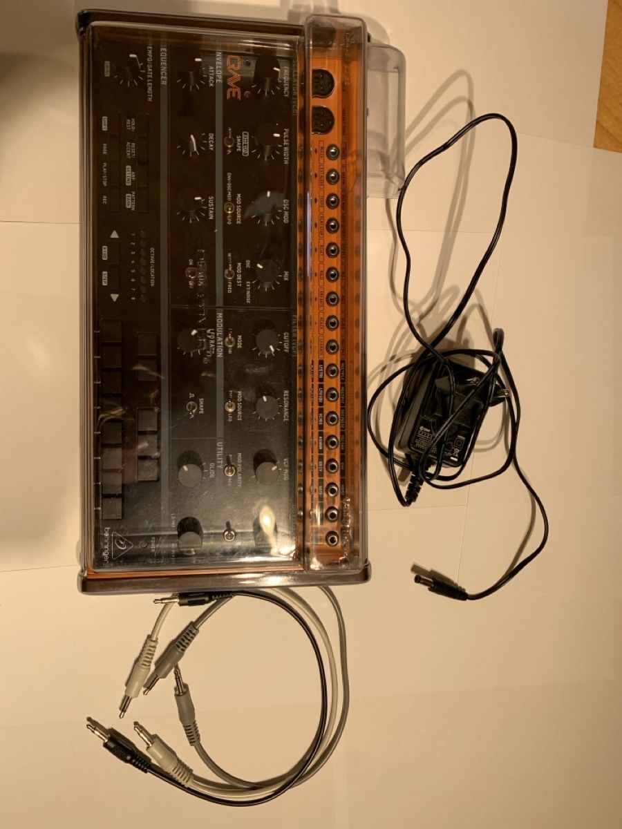 Behringer Strumenti musicali: Behringer Crave mit Decksaver – Usato da Luchsingen venduto da DragonOfFire 5