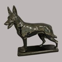 Hund aus Porzellan