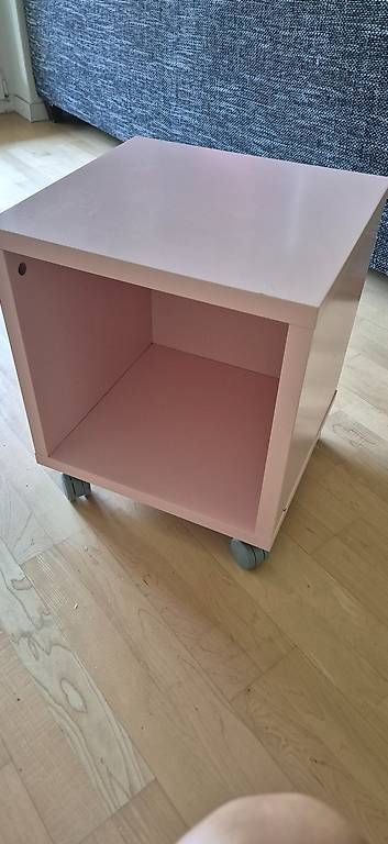 Scaffali: Ikea Kallax Cube mit Rollen rosa – Usato da Frauenfeld venduto da filipak