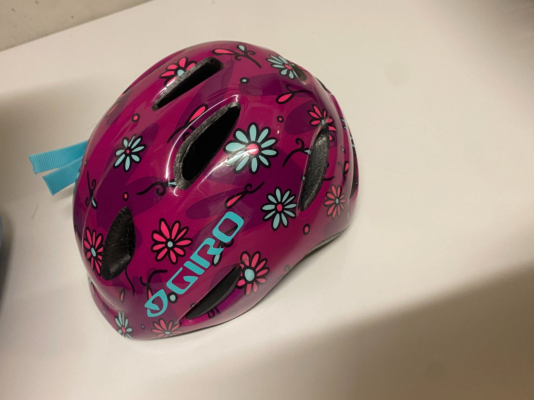 Giro Caschi: Giro Kinder Velohelm, Grösse XS, Blumenmuster – Usato da Rafz venduto da and_lxd8 2