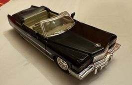 Cadillac de Ville Cabrio 1976, neu, 1:43