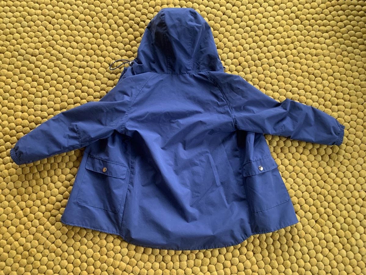 Manor Jacken & Mäntel: Veste imperméable Manor bleu doublée cerises taille 128 – Gebraucht aus Villars-sur-Glâne von Magdaka 3