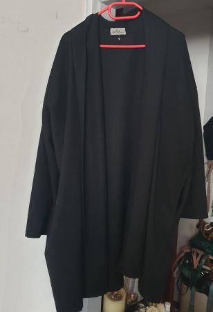 Amika Basel, leichte Wolljacke Gr. XL