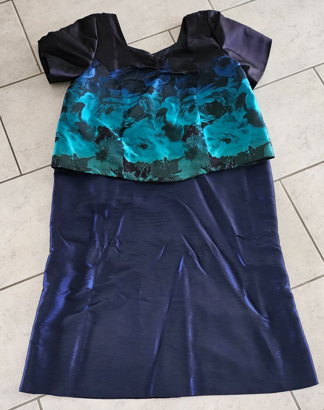 Vestiti: Festkleid – Usato da Weinfelden venduto da heibo02