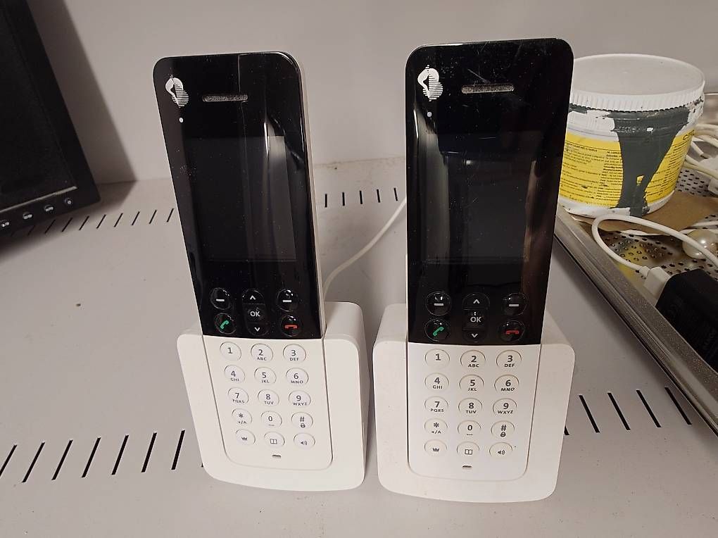 Téléphones: zwei Swisscom Telefone HD Davos – D'occasion à Hefenhofen par darkshark