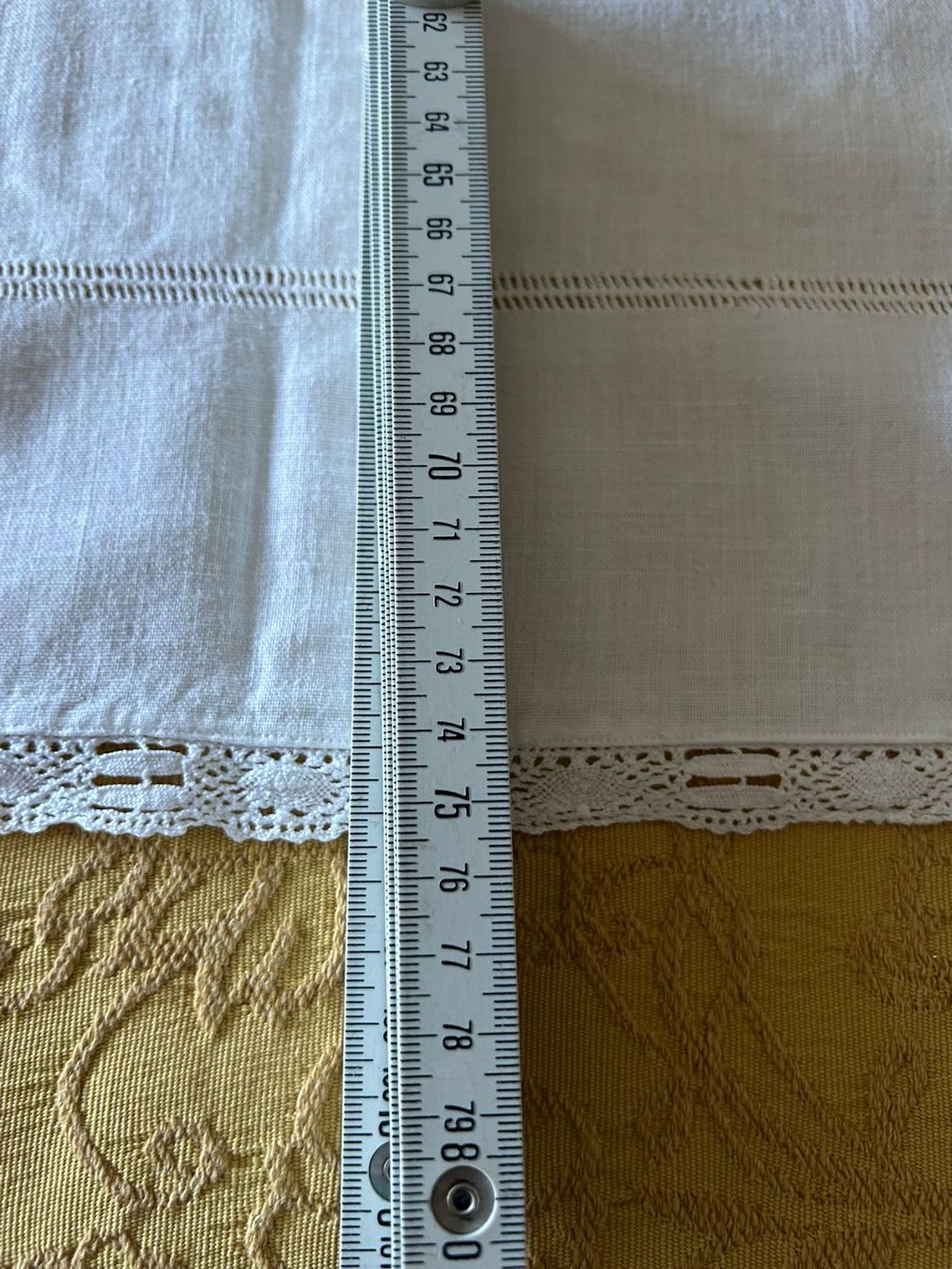 Altra biancheria da tavola: Tovaglia bianca 80x75 cm – Usato da Melano venduto da H-Sara 1