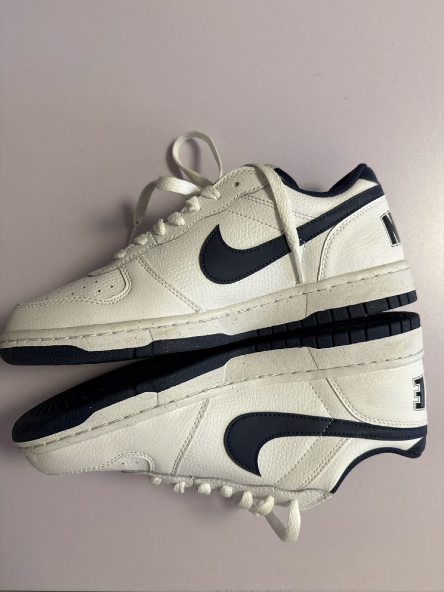 Nike Scarpe da uomo: Nike Big Low White : Taille 42 – Usato da Châtelaine venduto da jas_9wnr
