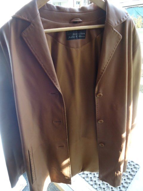 Jacken: Damen Jacke  Echtes Lamm Leder Grösse 40 – Gebraucht aus Zürich von liq_y55w 4