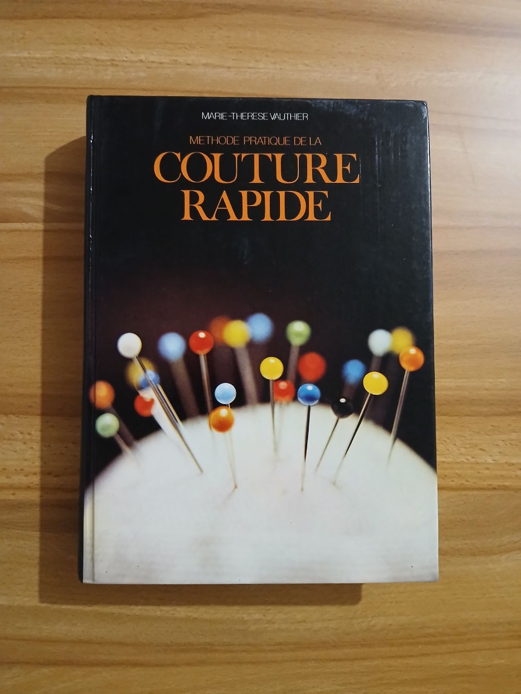 Libri: Couture Rapide, Méthode Pratique Marie-Thérèse Vauthier – Usato da Le Sentier venduto da arc_2thy
