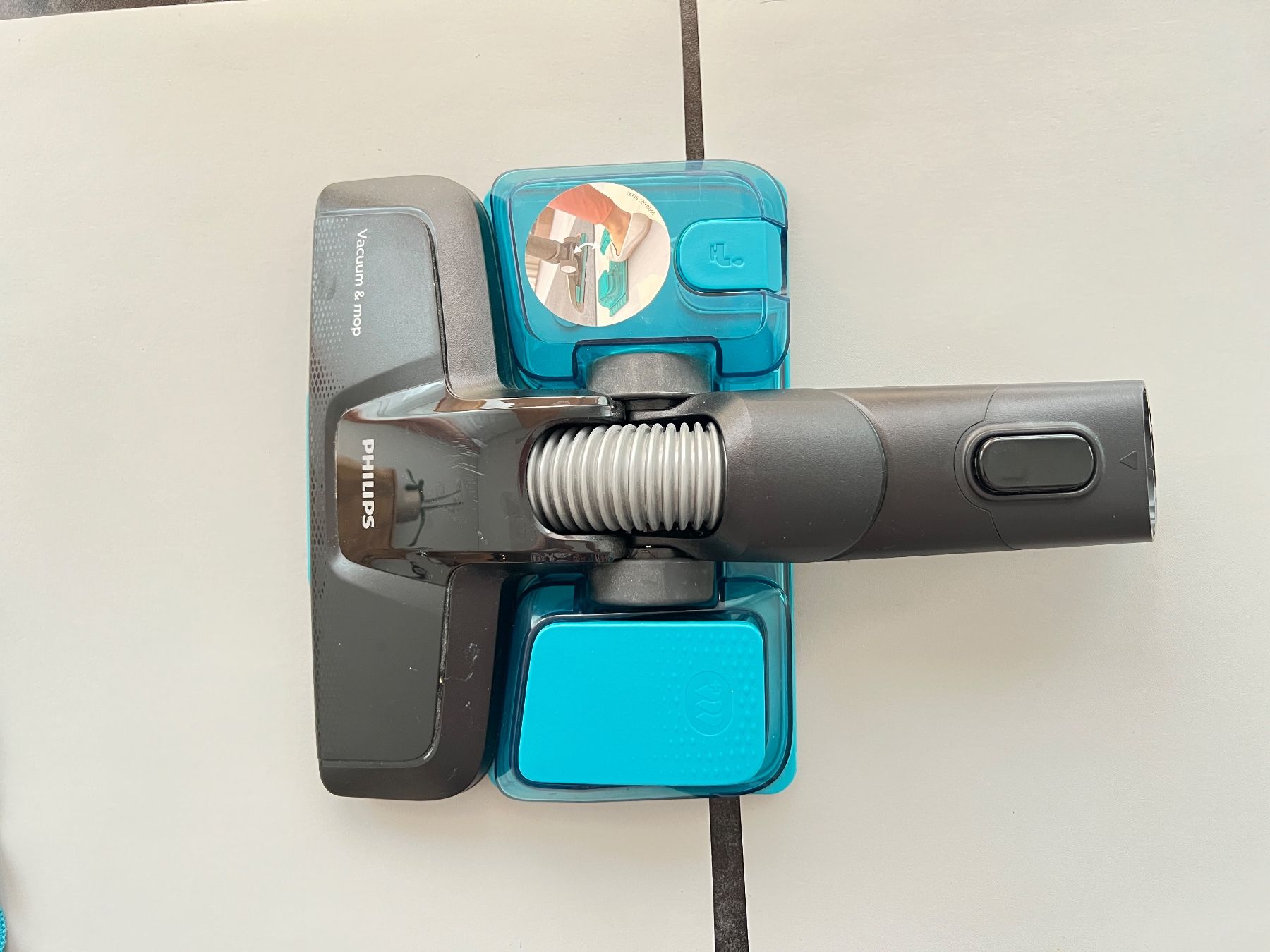 Philips Aspirapolveri & Accessori: Philips Staubsauger 8000 Serie Aqua mit LED – Difettoso da Kriens venduto da Famschmidlin 2