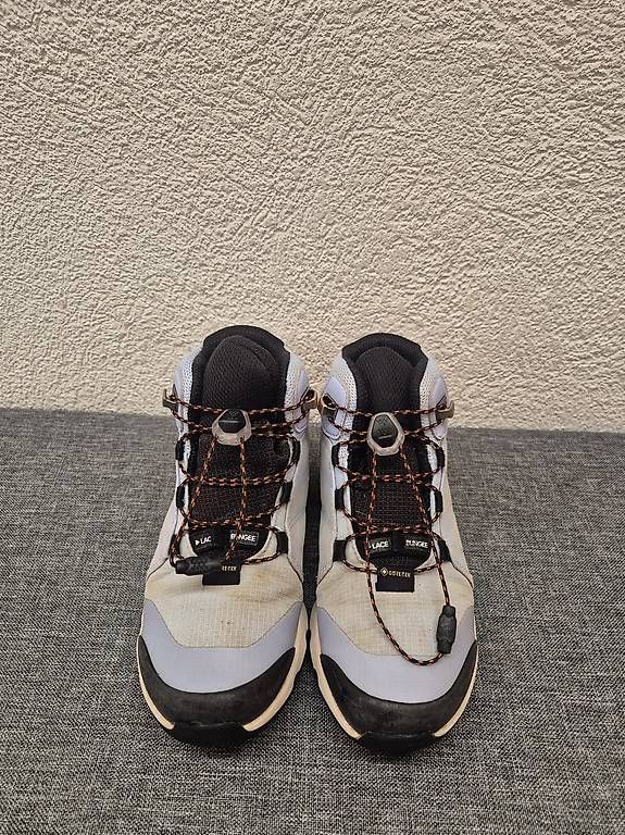 Adidas Scarpe per ragazzi: Adidas Terrex Mid GTX GORE-TEX Gr.31 – Usato da Russikon venduto da Chantilly_Vanilly 1