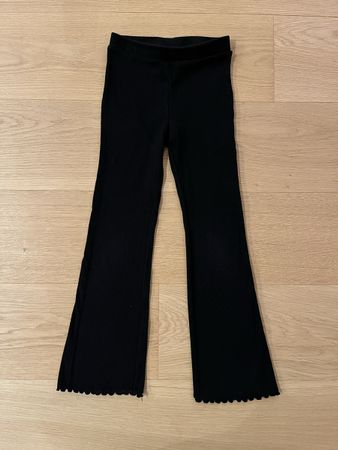 H&M Kids Black Ribbed Flared Leggings, Size 6-7 Years