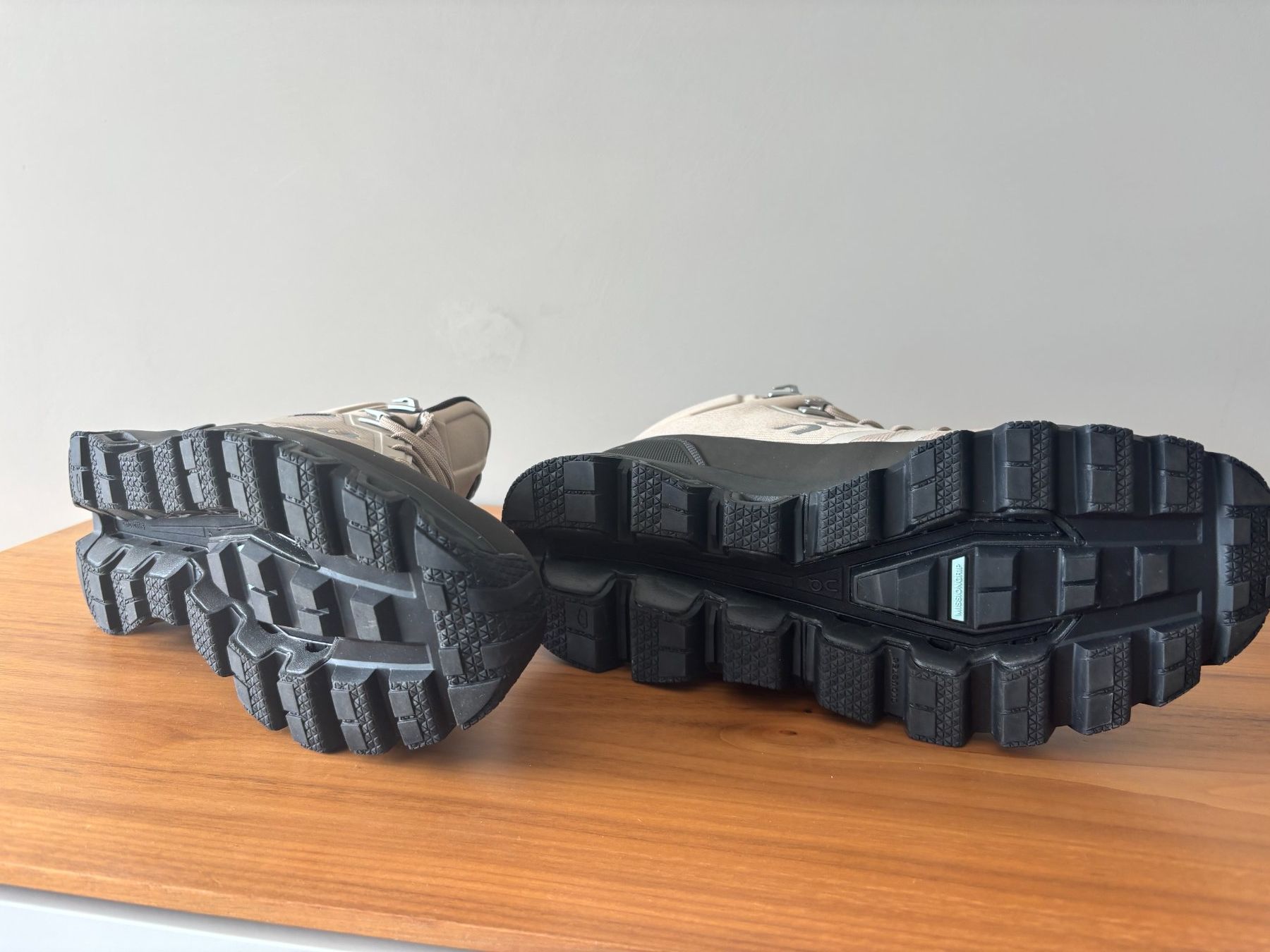 On Herrenschuhe: ON Wanderschuhe Gr. 43, NEU, Waterproof, Wanderschuhe – Neu und originalverpackt aus Laax GR von wil_66wq 2