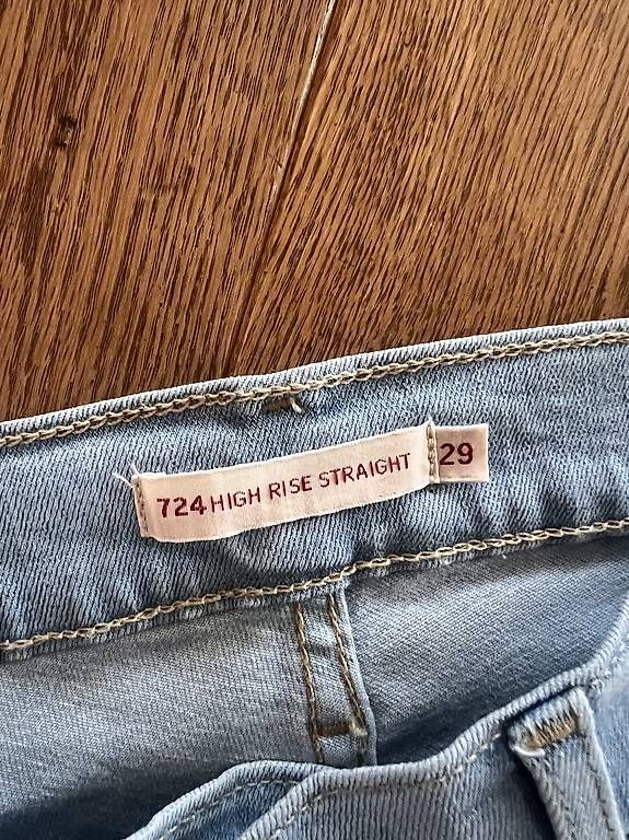 Jeans: Jeans Levi's 724 Gr. 29/32 – D'occasion à Matten par mogli035 2