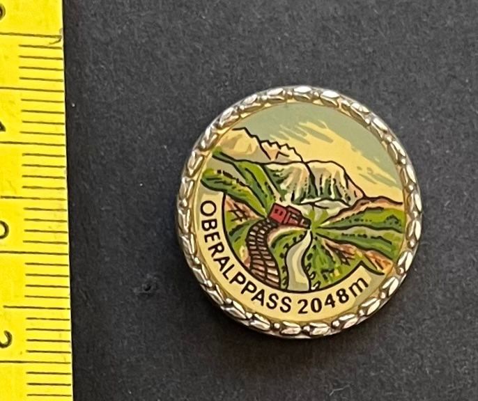 Swiss Plaketten & Abzeichen: Oberalppass mit Furka-Bahn  / Pin – Gebraucht aus Ostermundigen von DaxKarten-75