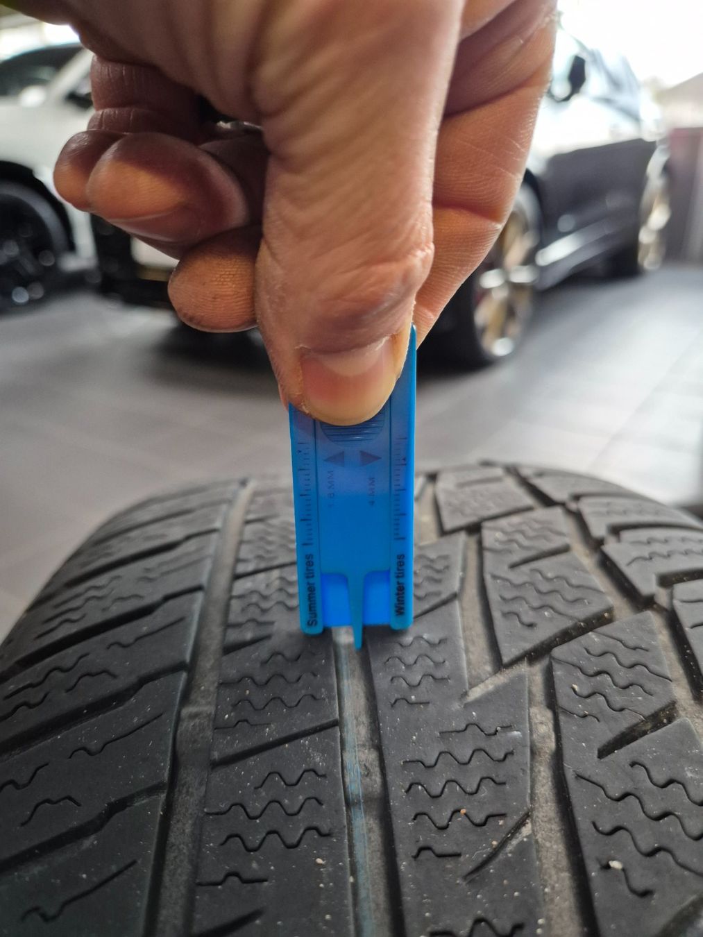 Pneumatici & Ruote complete: Winterräder 17" BMW 320 – Usato da Winterthur venduto da WEWi-Ersatzteile 2