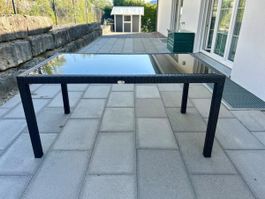 Gratis Profiline Gartentisch | Polyrattan | Guter Zustand