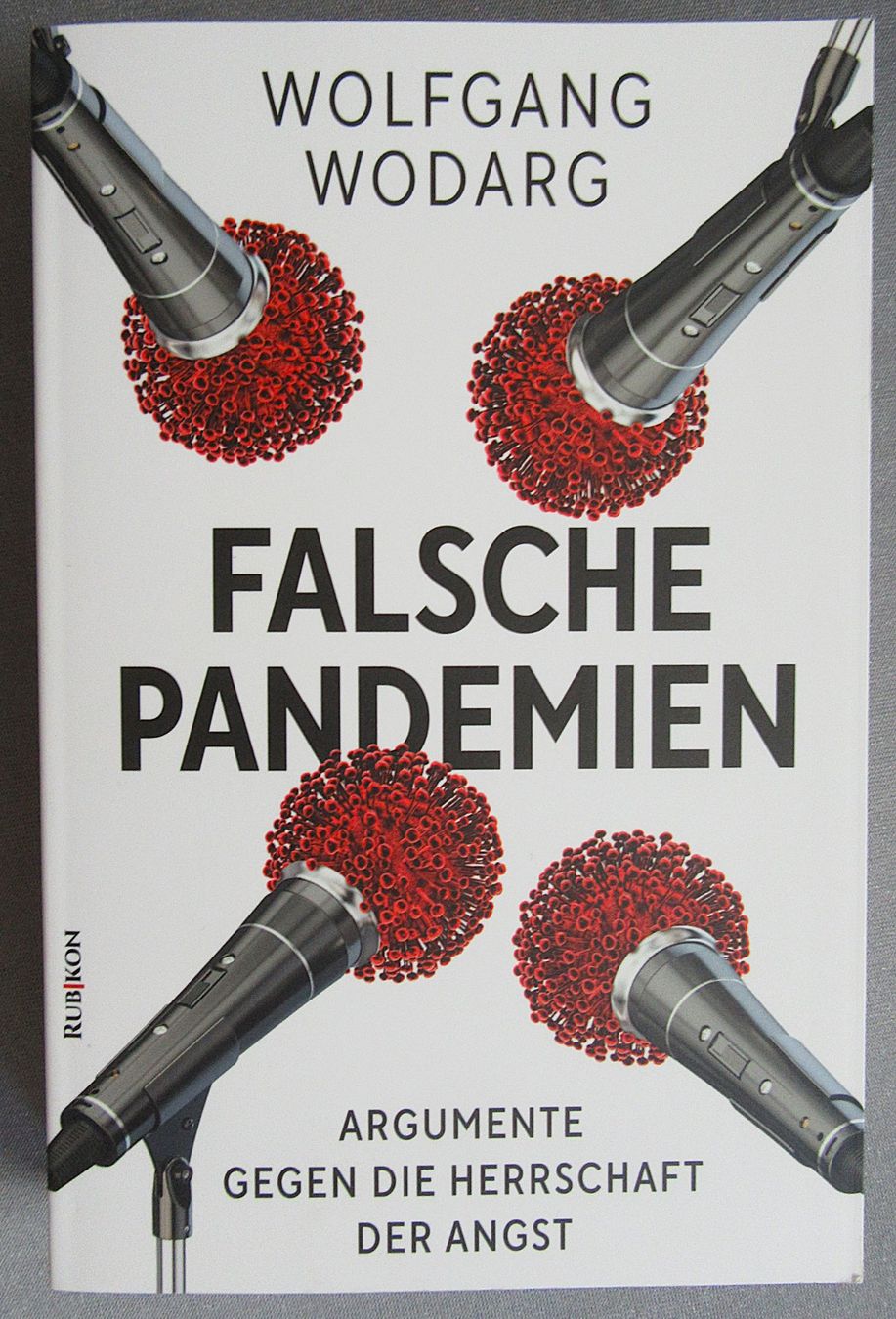 Libri: Falsche Pandemien - Argumente gegen die Herrschaft der Angst – Usato da Auenstein venduto da Padabimbim