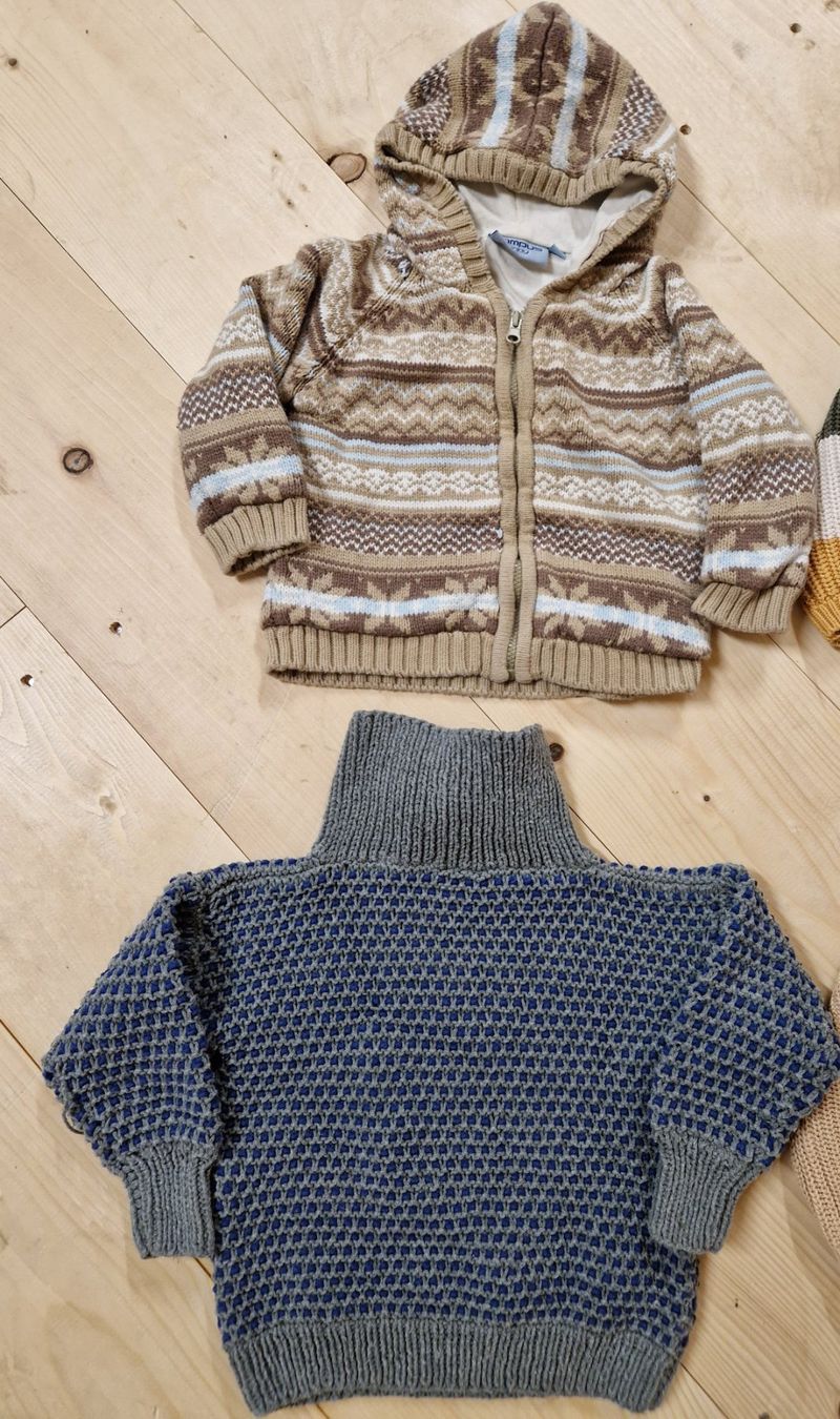 Lotti & Set di vestiti: 6 Strick-Pullover/Jäckchen, Grösse 80 – Usato da Dreien venduto da vaniih93 1